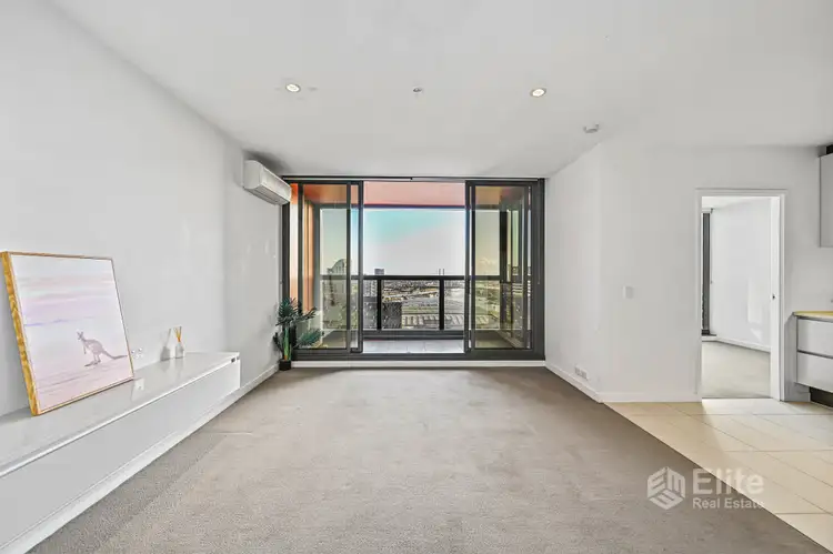 Third view of Homely apartment listing, 2811/639 Lonsdale Street, Melbourne VIC 3000