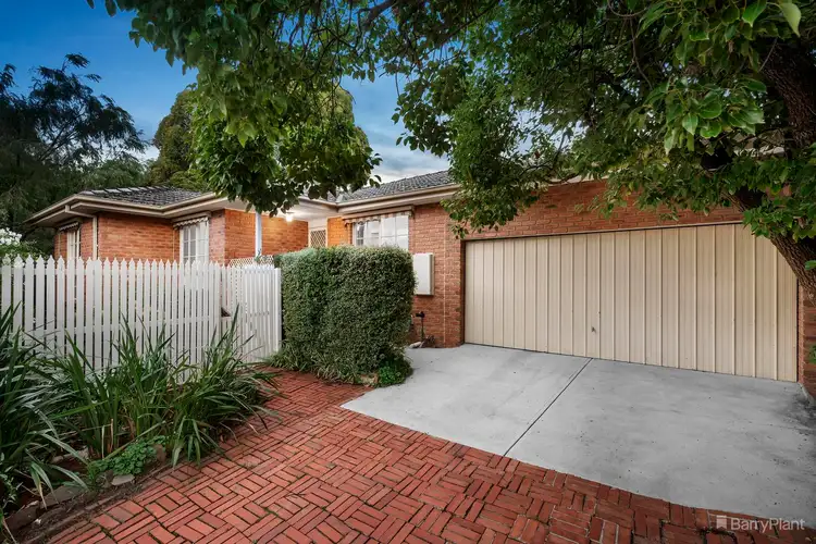 2/6 Molleton Street, Blackburn VIC 3130