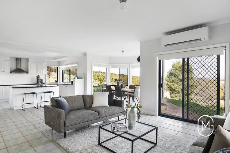 Fifth view of Homely house listing, 10 Lookout Rise, Hidden Valley VIC 3756