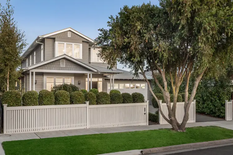 10 Valerian Street, Hampton VIC 3188