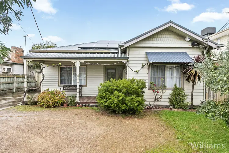 17 Savige Street, Newport VIC 3015