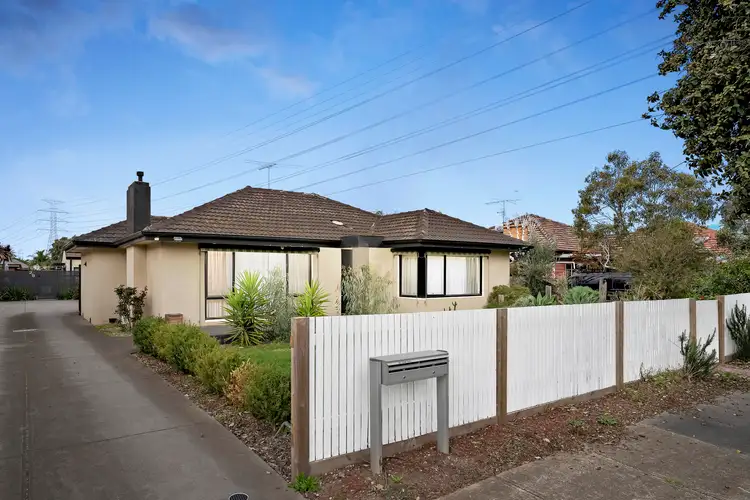 1/8 Houston Court, Brooklyn VIC 3012