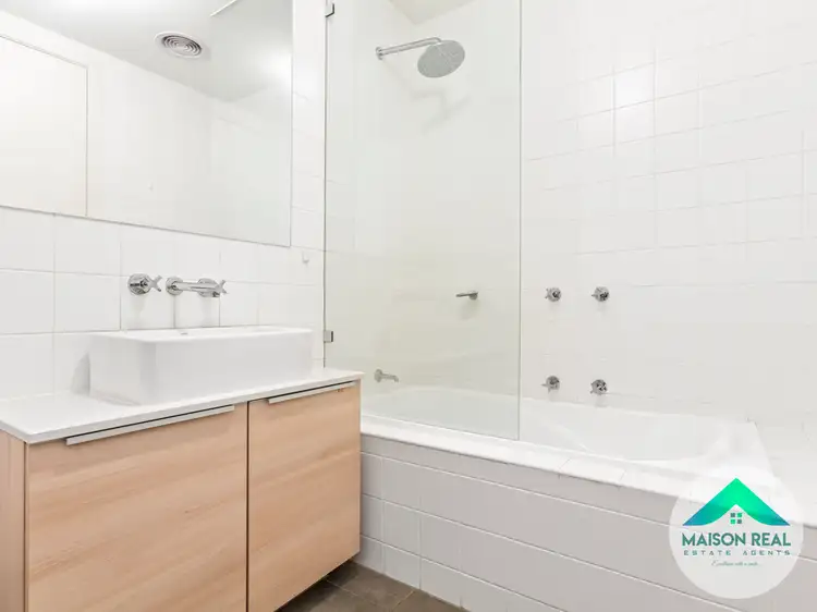 Fifth view of Homely semi-detached listing, 100 Valley Lake Boulevard, Keilor East VIC 3033