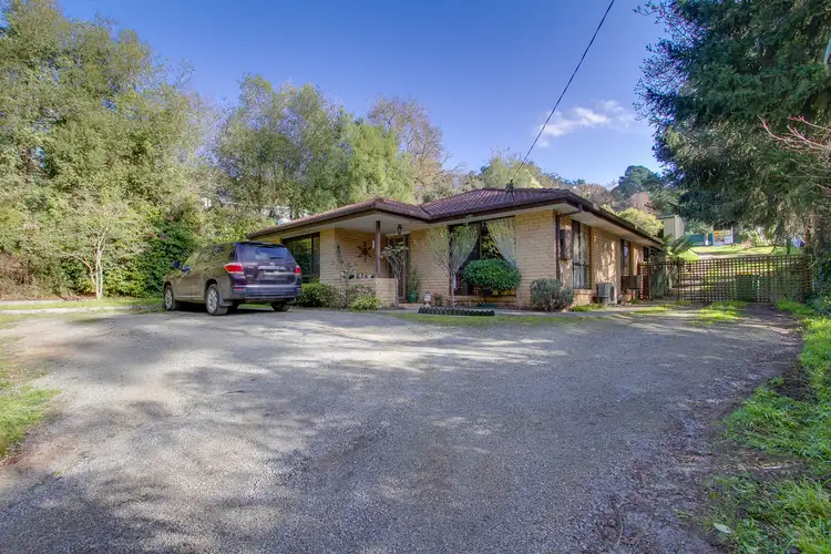 30 Alexander Road, Cockatoo VIC 3781