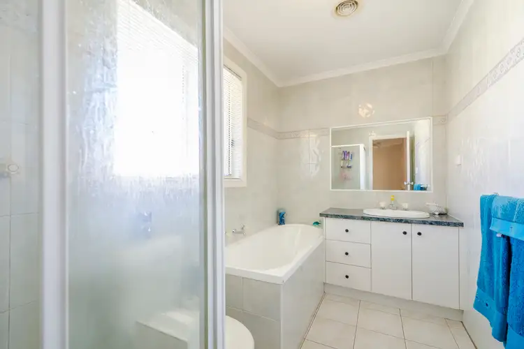 Fifth view of Homely villa listing, 2/135 Kings Road, Kings Park VIC 3021