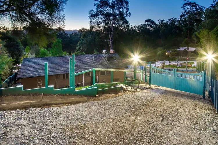 4 Sunnyside Terrace, Emerald VIC 3782