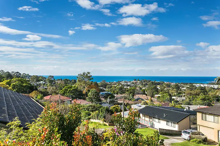 4 Armagh Parade, Thirroul NSW 2515