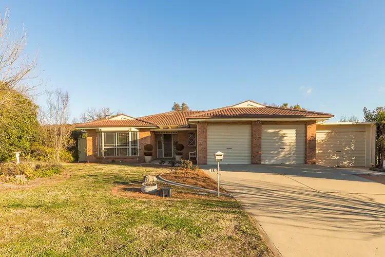18 Gabriel Drive, Jerrabomberra NSW 2619