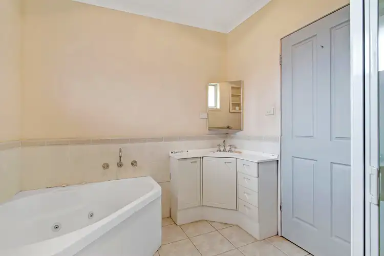 Sixth view of Homely house listing, 2 Wayne Court, Heathmont VIC 3135