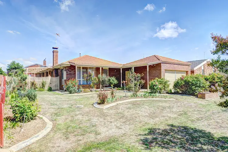 11 Bogart Drive, Wendouree VIC 3355