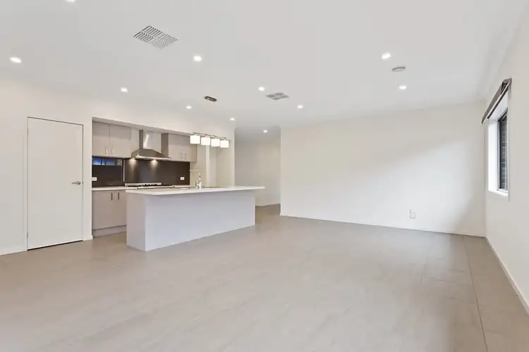 Fourth view of Homely house listing, 10 Ixora Crescent, Manor Lakes VIC 3024