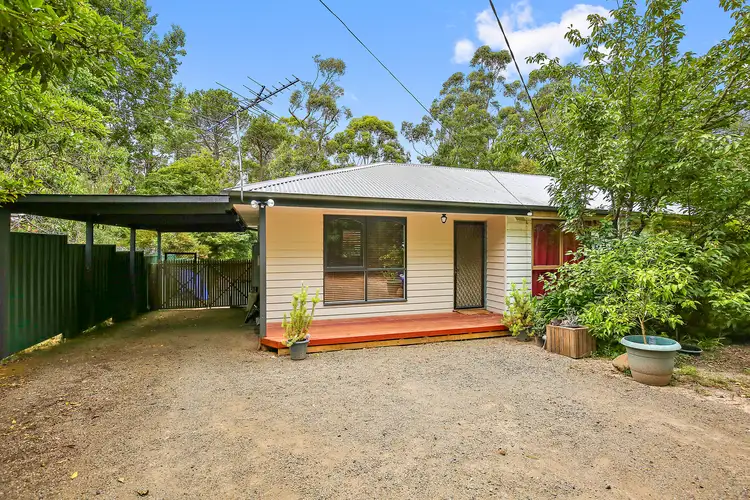 9 Cairncroft Avenue, Launching Place VIC 3139
