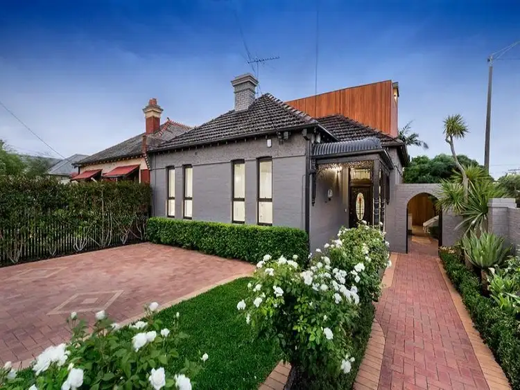 2 Sycamore Grove, St Kilda East VIC 3183