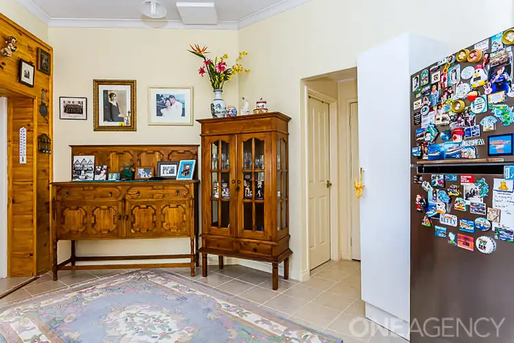Seventh view of Homely house listing, 2/3 Selloa Court, Halls Head WA 6210