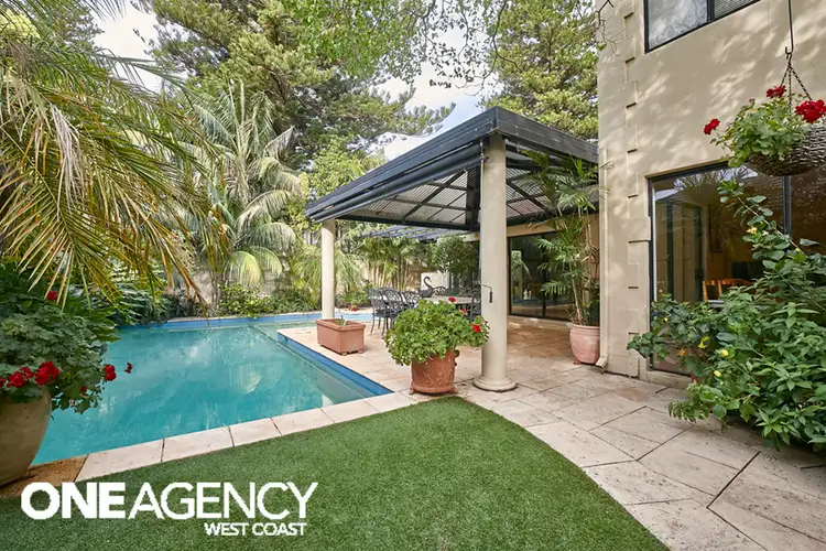 8 Grove End Ridge, Mount Claremont WA 6010