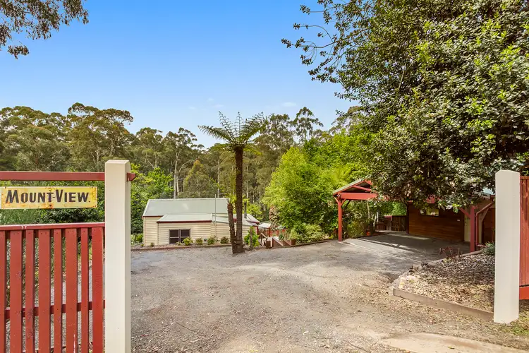 14 View Hill Road, Cockatoo VIC 3781