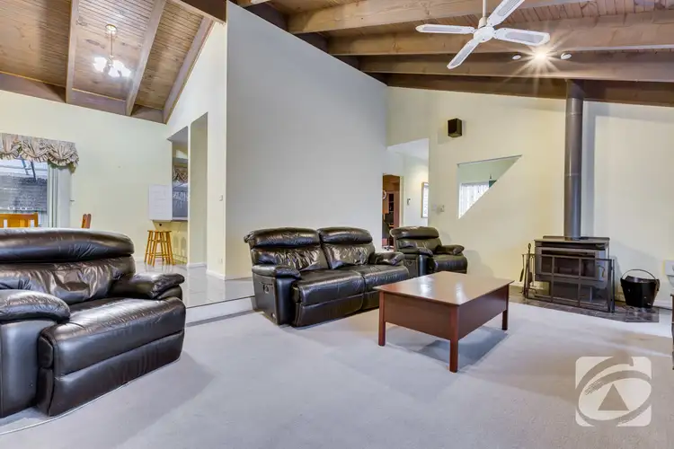Second view of Homely house listing, 7 Van Court, Melton West VIC 3337