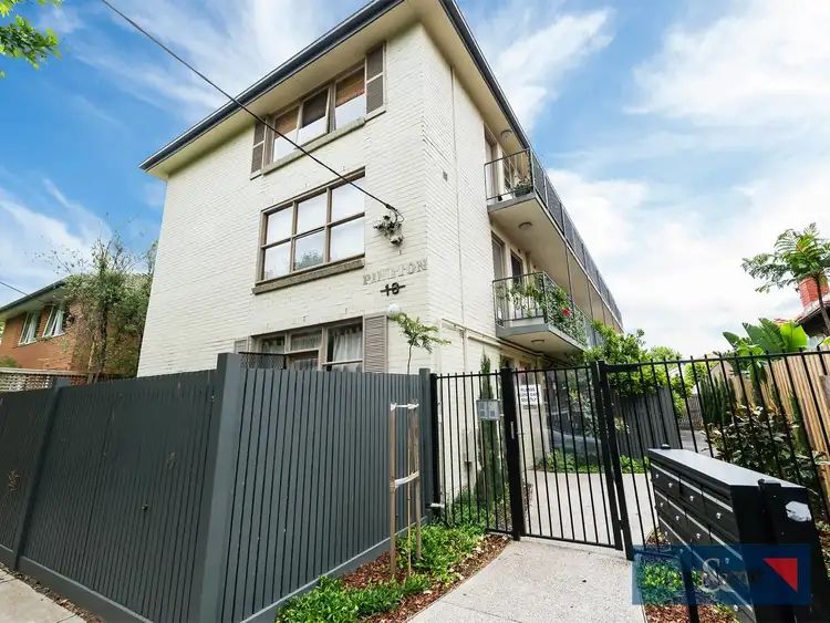 9/18 Pine Avenue, Elwood VIC 3184