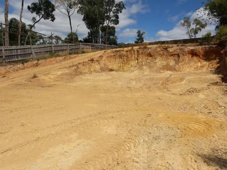 42 Darriwell Drive, Mount Helen VIC 3350