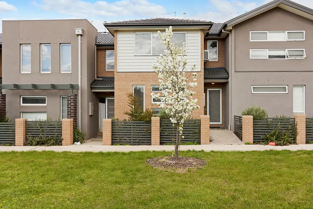 Main view of Homely townhouse listing, 26 Hillgrove Way, Mernda VIC 3754