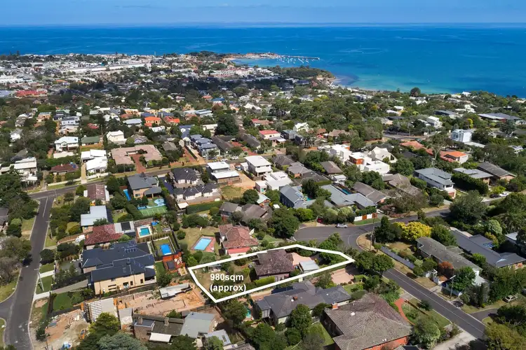 20 Butler Avenue, Mornington VIC 3931