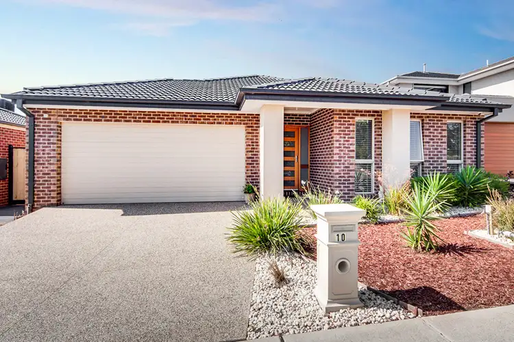 10 Everlasting Boulevard, Cranbourne West VIC 3977