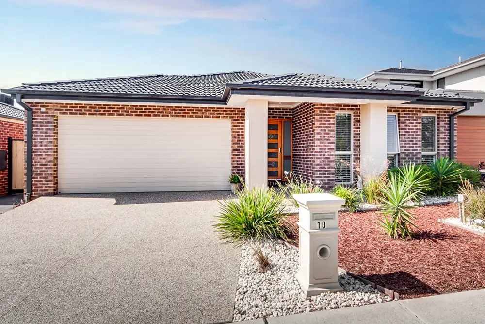 Main view of Homely house listing, 10 Everlasting Boulevard, Cranbourne West VIC 3977