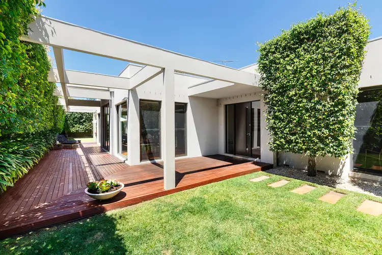 7 Leyden Avenue, Portsea VIC 3944