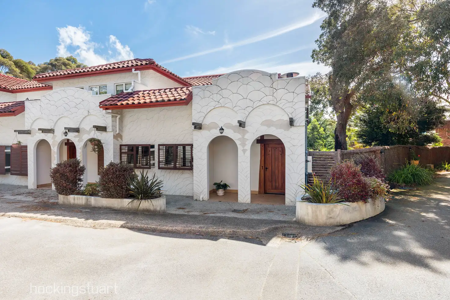 Main view of Homely townhouse listing, 1/32 Pinehill Drive, Frankston VIC 3199