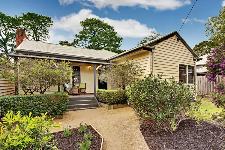 33 Eastfield Road, Ringwood East VIC 3135