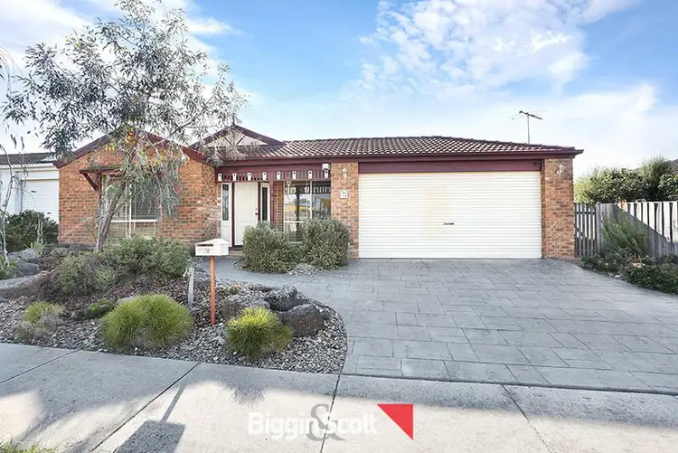 72 Amberly Park Drive, Narre Warren South VIC 3805