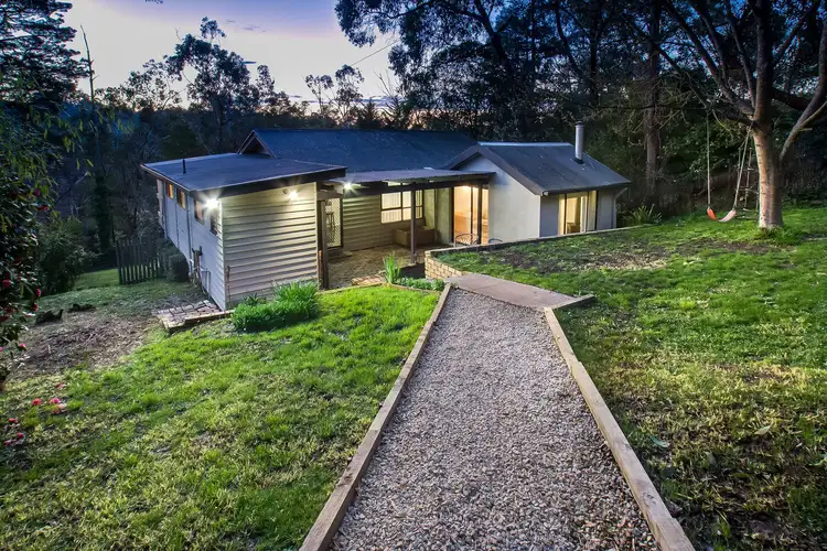 33 Commercial Road, Mount Evelyn VIC 3796