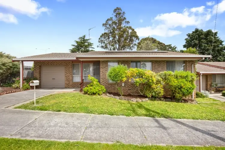 1/1A Jones Avenue, Mount Clear VIC 3350