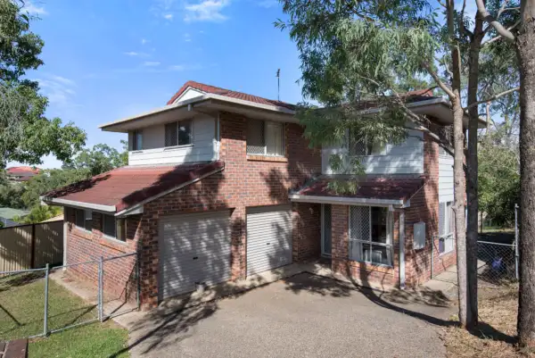 8 Gillespie  Close, Edens Landing QLD 4207