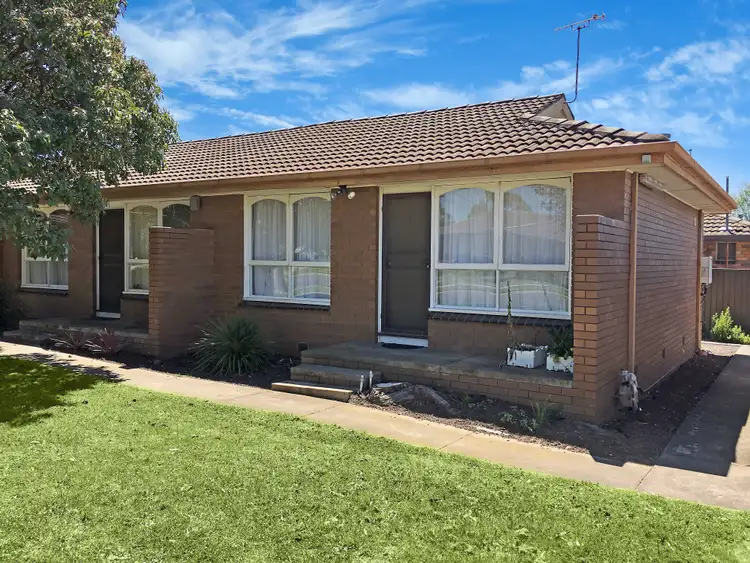 Main view of Homely unit listing, 2/52 Montgomery Street, Wendouree VIC 3355