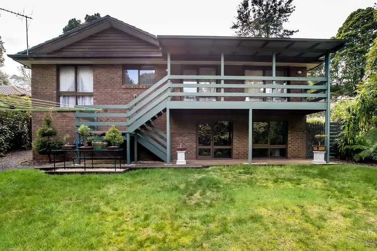 30 Jeeves Avenue, Kalorama VIC 3766