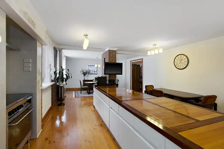27 Glendale Drive, Chirnside Park VIC 3116