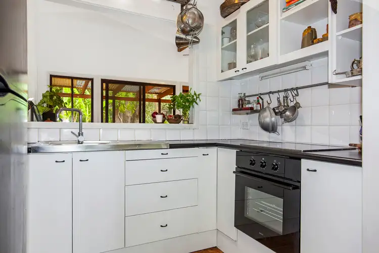 Sixth view of Homely house listing, 8 Elvys Avenue, Saratoga NSW 2251