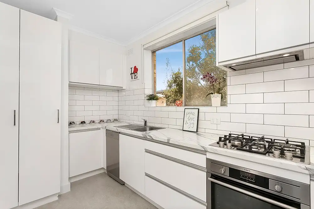 Main view of Homely apartment listing, 17/32 Ormond Road, Elwood VIC 3184