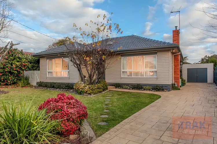8 Peck Street, Bayswater VIC 3153