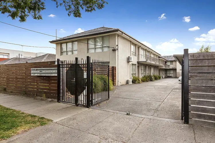 Main view of Homely apartment listing, 3/25 Lillimur Road, Ormond VIC 3204