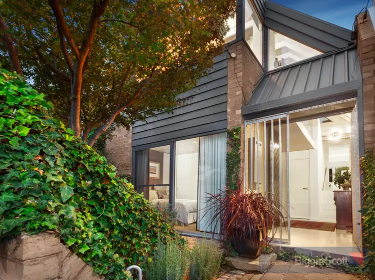 54 McConnell Street, Kensington VIC 3031