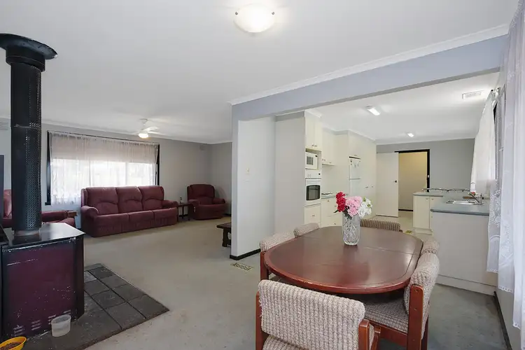Fifth view of Homely house listing, 280 Seventh Avenue, Eden Park VIC 3757