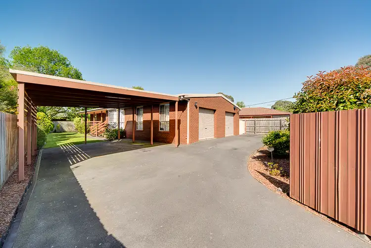 20 Wallace Road, Cranbourne VIC 3977