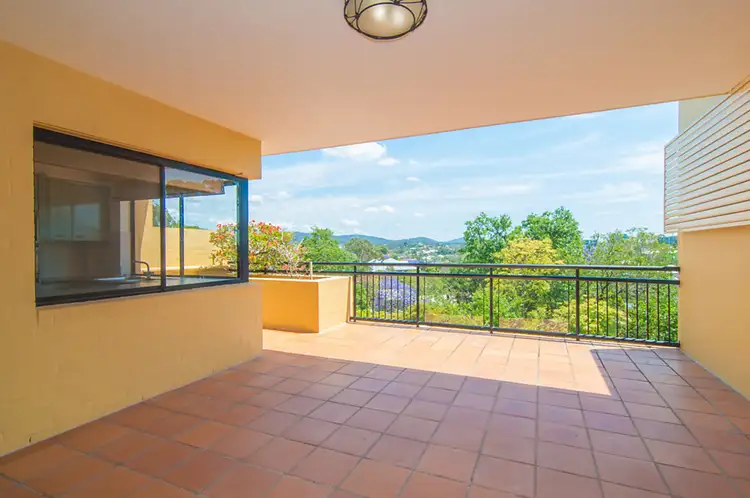 2/52 Bishop Street, St Lucia QLD 4067