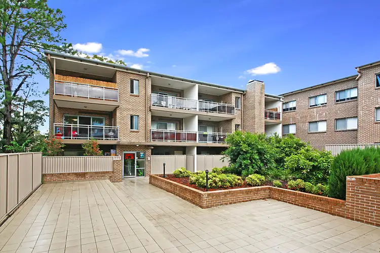 25/2-6 Howard Avenue, Northmead NSW 2152