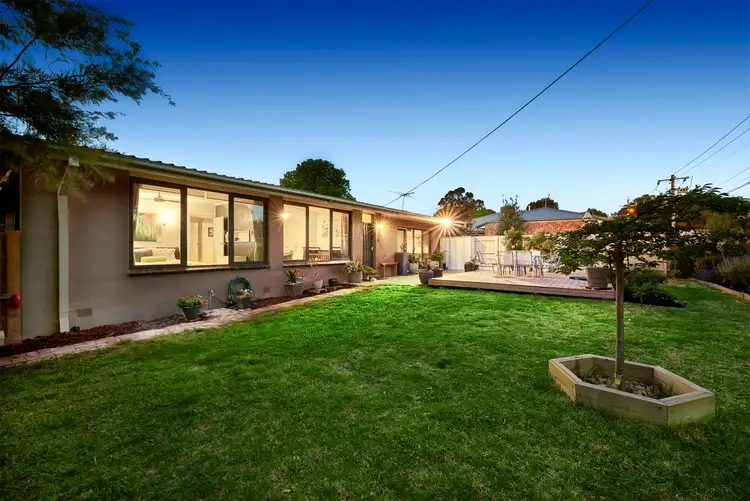 1/2 Kent Street, Knoxfield VIC 3180