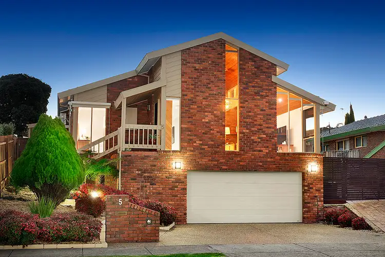 5 Larool Avenue, St Helena VIC 3088