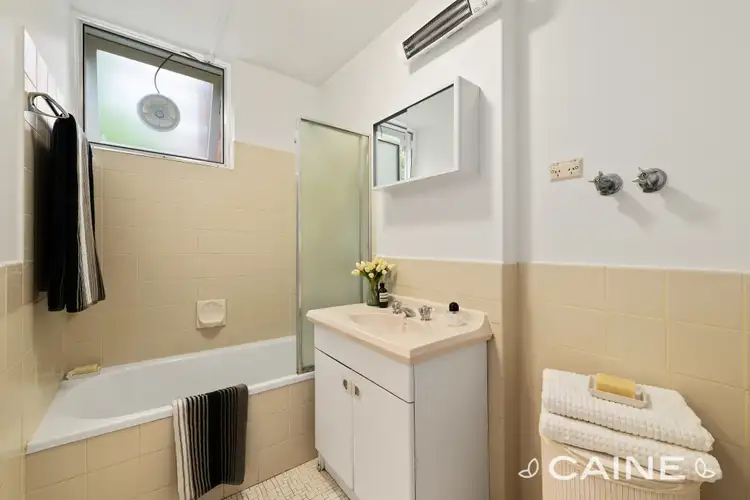 Sixth view of Homely apartment listing, 2/35 Powlett Street, East Melbourne VIC 3002