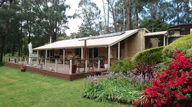 44 Devon Avenue, Cockatoo VIC 3781